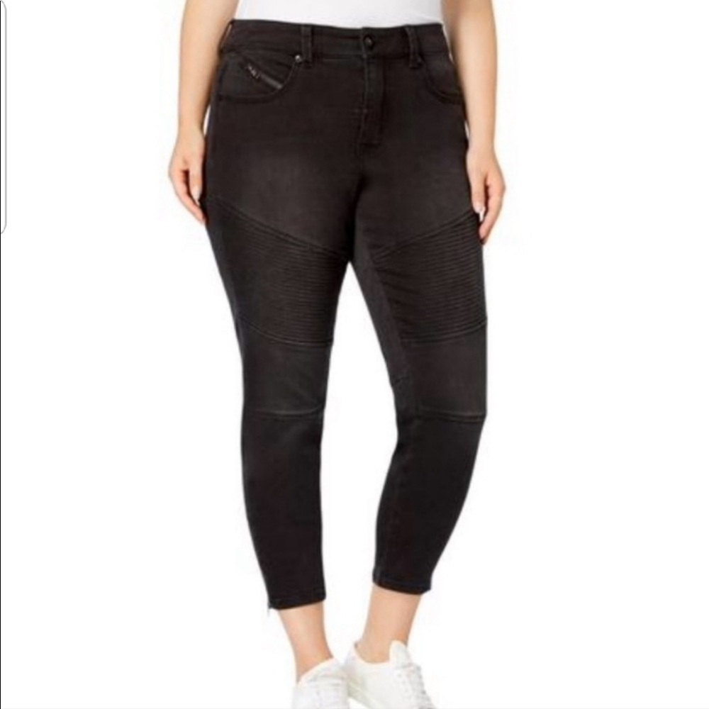 SEVEN7 MELISSA MCCARTHY Pencil faded black Moto Jeans. Size 18w